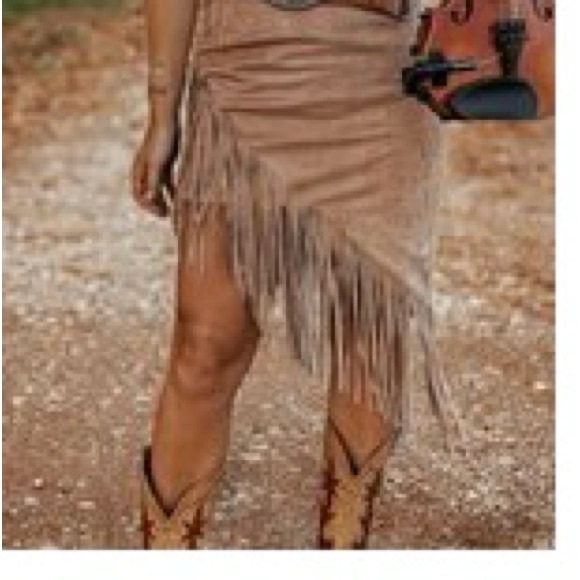 Fringed Light Brown Asymmetrical Skirt. Size XL. NWT.